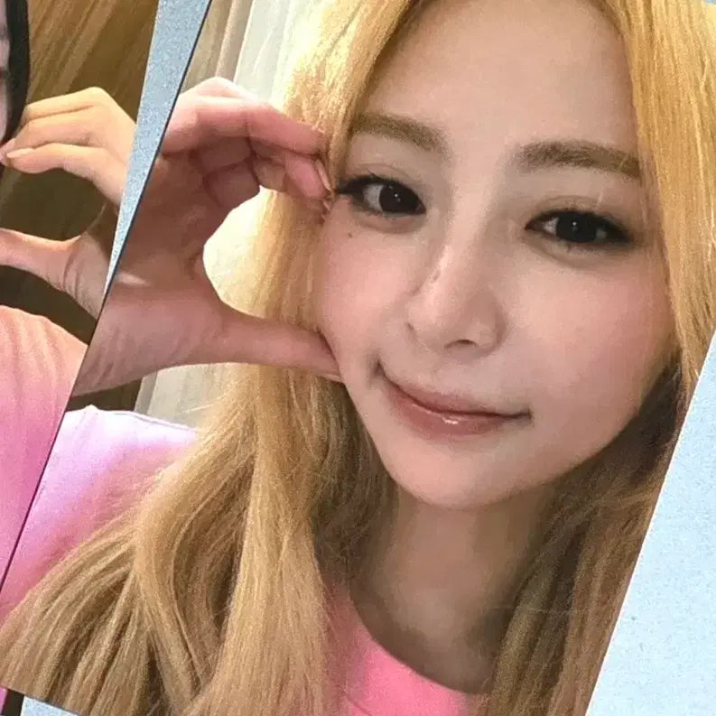 [BUNJANG] LE SSERAFIM Huh Yunjin Lucky Draw Photocard / 르세라핌 붐팔라 허윤진 공방포카 양도 2주차