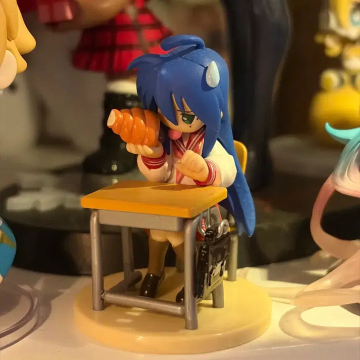 [BUNJANG] Lucky Star Izumi Konata Sorapan Figure / 급전 ㅠ 러키스타 이즈미 코나타 소라빵 피규어