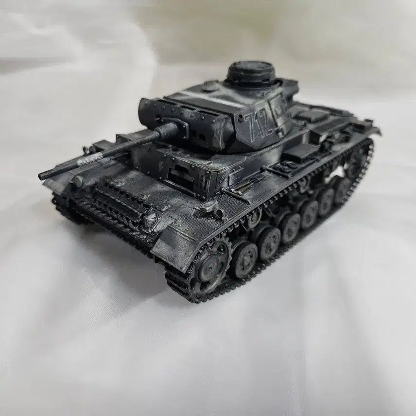 [BUNJANG] 1/35 Scale Panzer III Tank Plastic Model Kit - Assembled and Painted / 급처 처분 3호 전차 1/35 전차 프라모델 완성작
