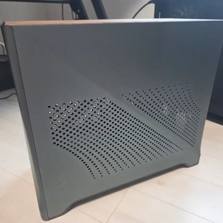 [BUNJANG] Fractal Design Era 2 Case / fractal Design era2 케이스 프렉탈디자인
