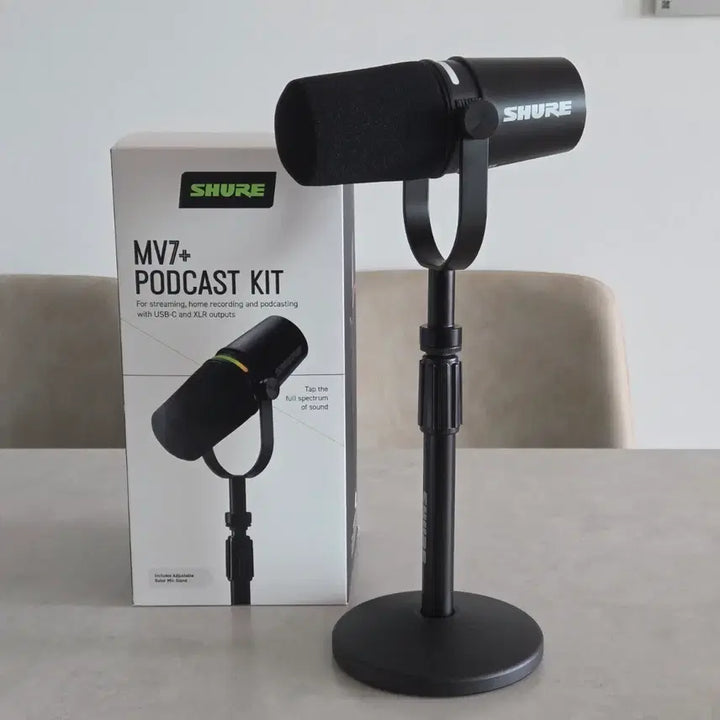 [BUNJANG] Shure MV7+ Podcast Microphone Kit with Stand (Black) / 슈어 MV7+ 마이크 팟캐스트 키트 (스탠드포함)