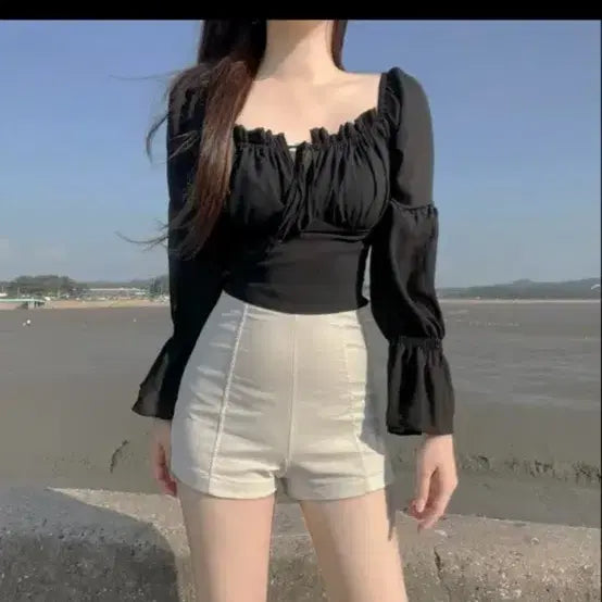 [BUNJANG] Black Square Neck Puff Sleeve Blouse / 블랙 스퀘어넥 퍼프소매 블라우스