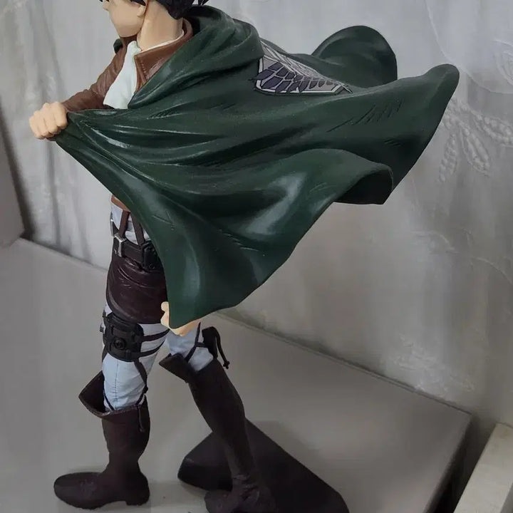 [BUNJANG] Attack on Titan Grandista Levi Figure / 진격거 진격의거인 그란디스타 리바이 피규어