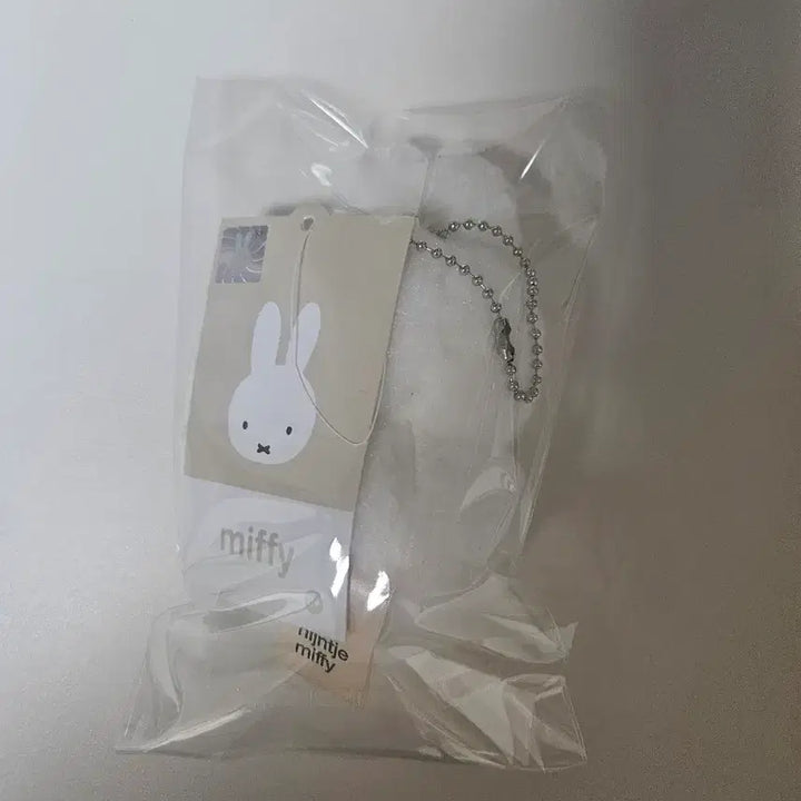 [BUNJANG] Miffy Plush White New / 미피 인형 화이트 새 상품