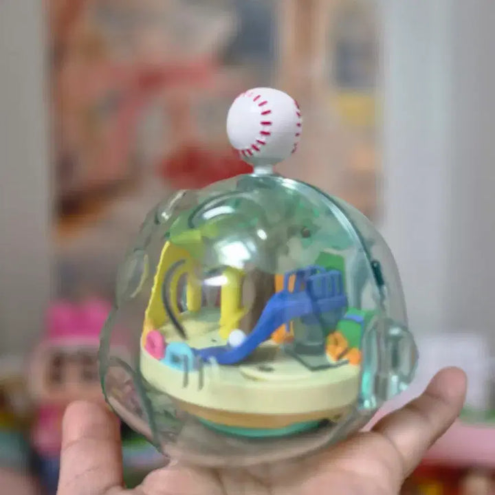 [BUNJANG] Crayon Shin-chan Baseball Rotating Figure / 짱구 돌아가는 신상 피규어 (야구)