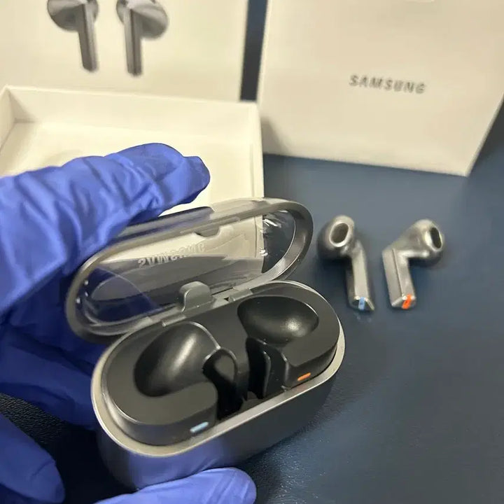 [BUNJANG] Samsung Galaxy Buds3 Wireless Earphones - Silver / 삼성 갤럭시 버즈3 실버 무선이어폰 급처분
