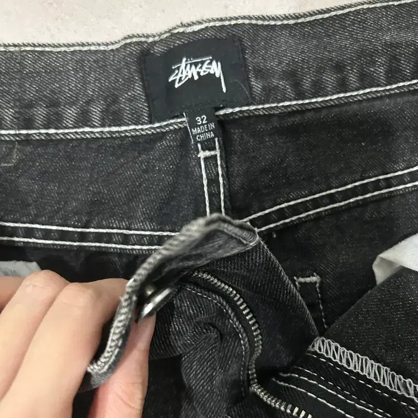 [BUNJANG] Stussy Black Denim Shorts (Size 32) / 스투시 블랙 데님 쇼츠 (32)