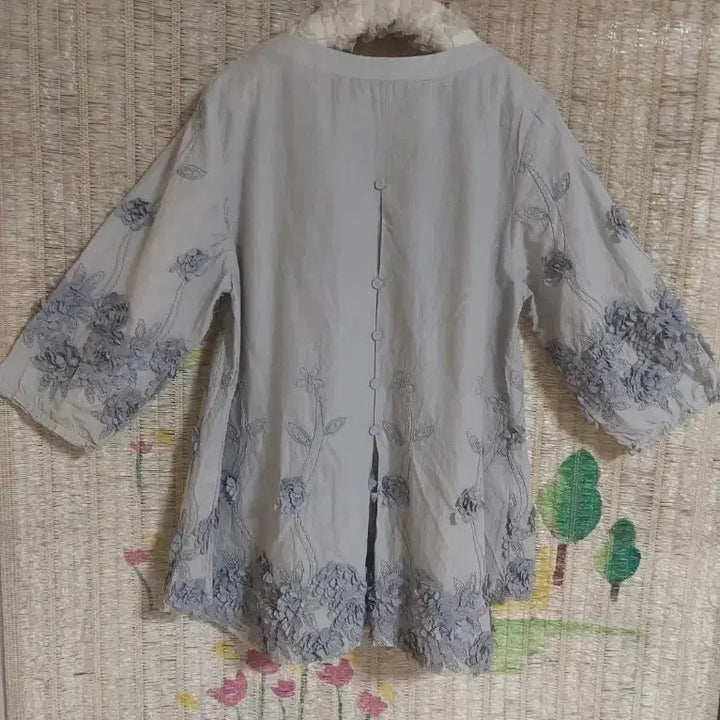 [BUNJANG] Gray Floral Embroidered Blouse / 그레색 꽃자수 블라우스