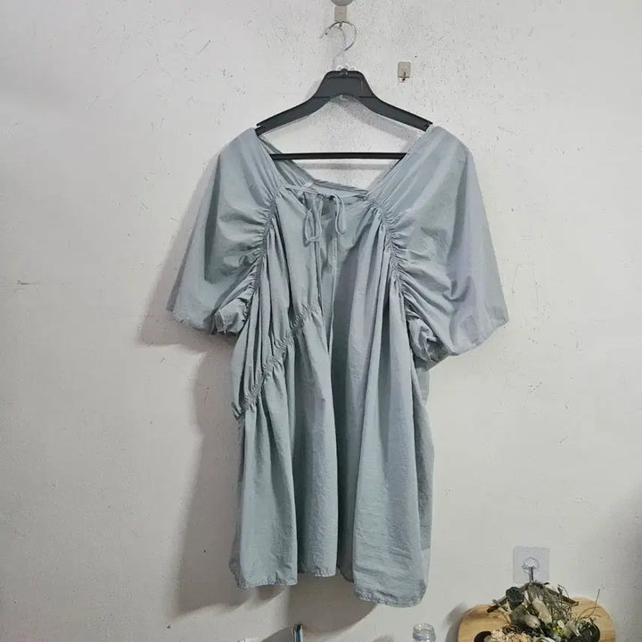 [BUNJANG] Square Neck Puff Sleeve Shirring Blouse / 스퀘어넥 퍼프소매 셔링 블라우스