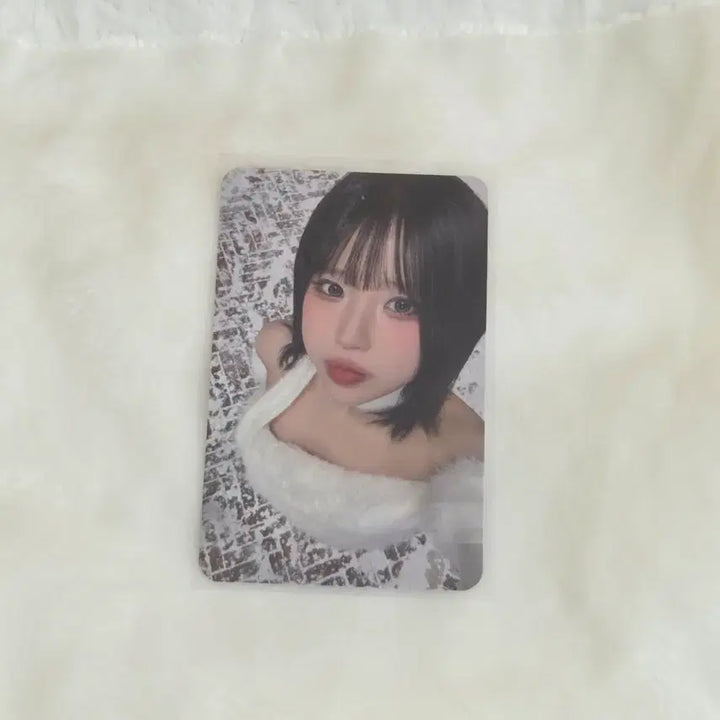 [BUNJANG] fromis_9 Song Hayoung Hayan Geurim Studio Photocard / 프로미스나인 송하영 하얀그리움 공방 포카 판매