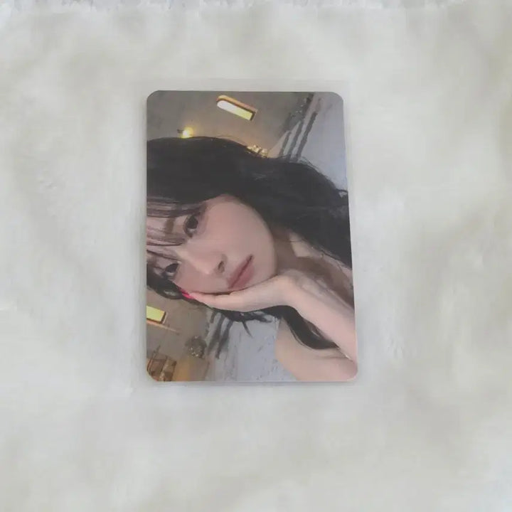 [BUNJANG] fromis_9 Baek Ji-heon Hayan Geurim Studio Photocard / 프로미스나인 백지헌 하얀그리움 공방 포카 판매
