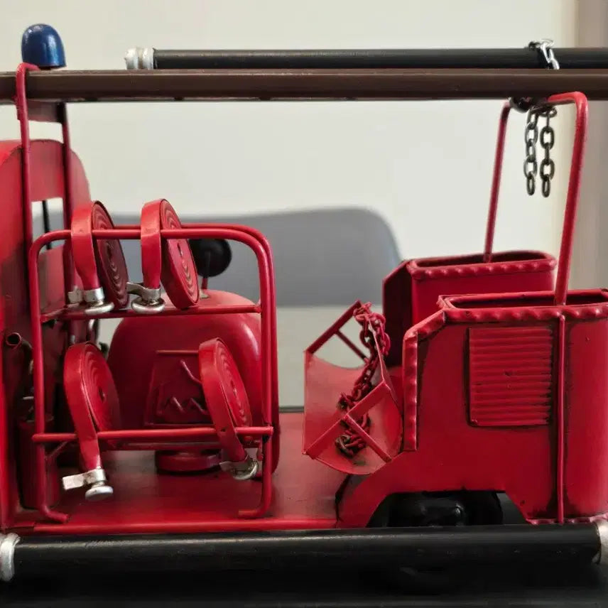 [BUNJANG] Vintage Metal Fire Truck Ornament / 빈티지 금속 소방차 장식품