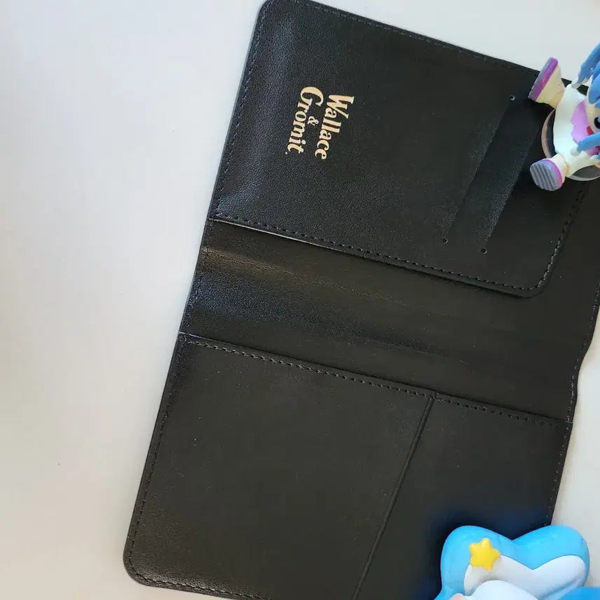 [BUNJANG] Wallace &amp; Gromit Unsealed Passport Case / 개봉) 월레스와 그로밋 여권케이스