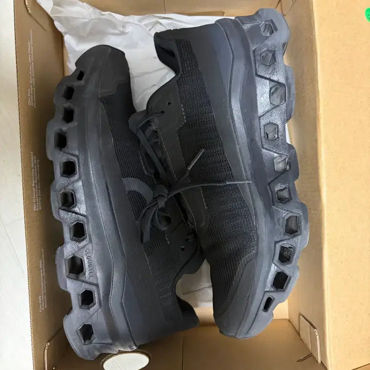 [SOLD OUT] 온 러닝 클라우드몬스터 보이드 블랙