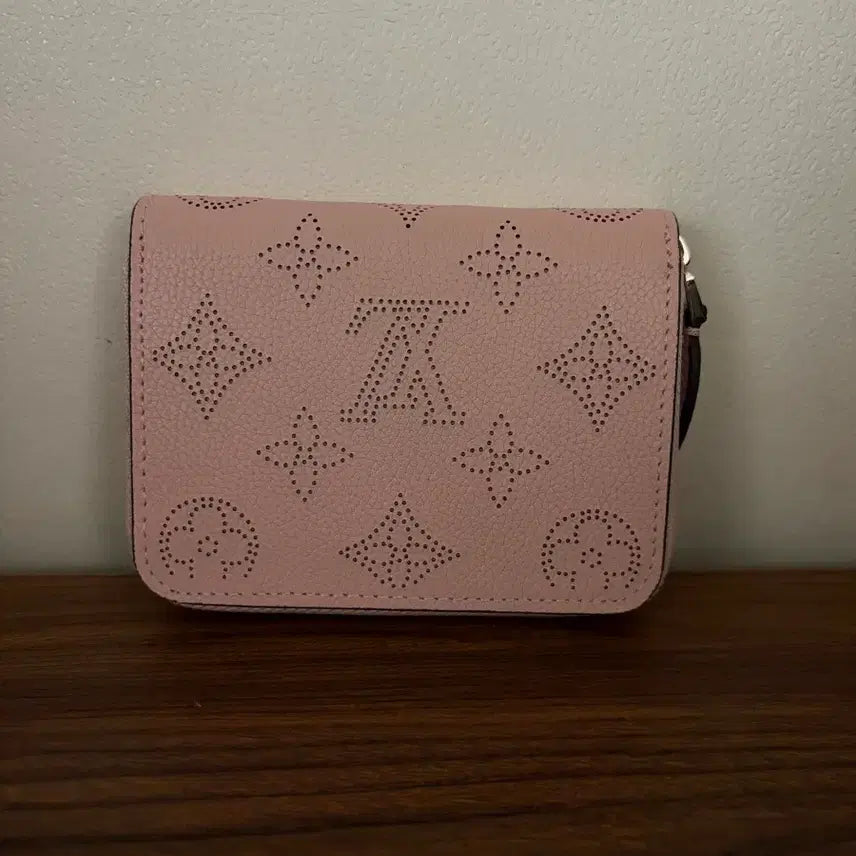 [BUNJANG] Louis Vuitton Monogram Punching Leather Women&