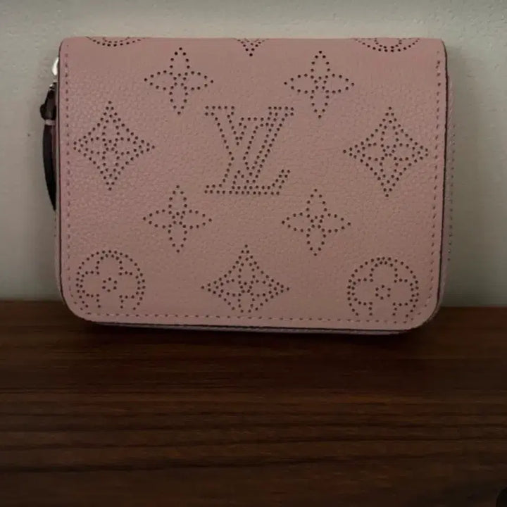 [BUNJANG] Louis Vuitton Monogram Punching Leather Women&