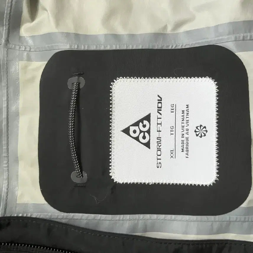 [BUNJANG] Nike ACG Morpho Storm-FIT ADV Rain Jacket / 나이키 ACG 모르포 스톰핏 ADV 레인 자켓