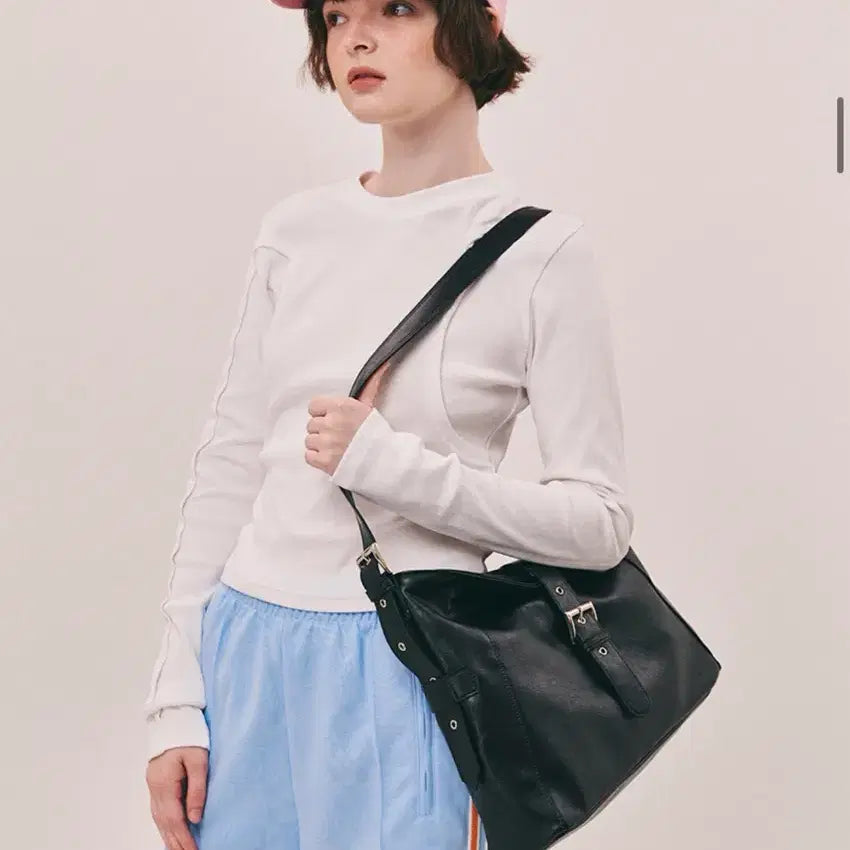 [SOLD OUT] 스퀘어라인 차밍 대학생가방