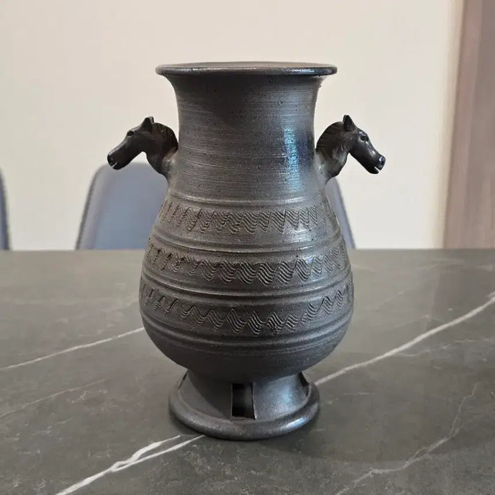 [BUNJANG] Korean Horse Head Celadon Vase Ceramic Art / 말머리 토기 화병 /작가 도예 작품