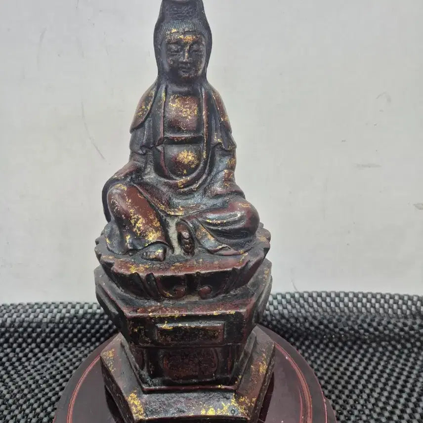 [BUNJANG] Antique Cast Iron Statue of White Robed Guanyin (Baegui Gwan-eum) / 20년소장품 개금된  무쇠 백의관음 불상