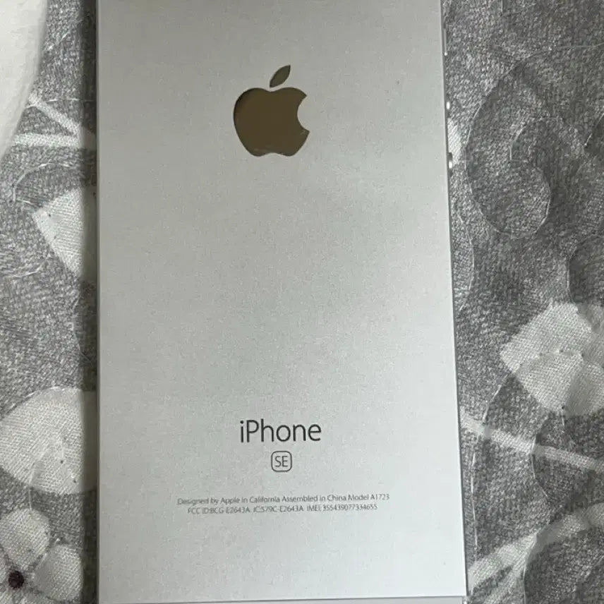 [BUNJANG] Apple iPhone SE (1st Gen) Silver 64GB US Version / 아이폰 se1 실버 미국판 무음 64기가