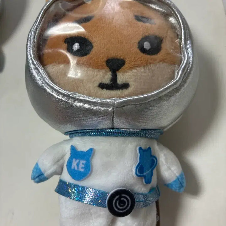 [BUNJANG] Day6 Denimals Young K 2019 First Edition Plush + Space Suit / 데이식스 데니멀즈 영케이 2019초판 케인형+우주복