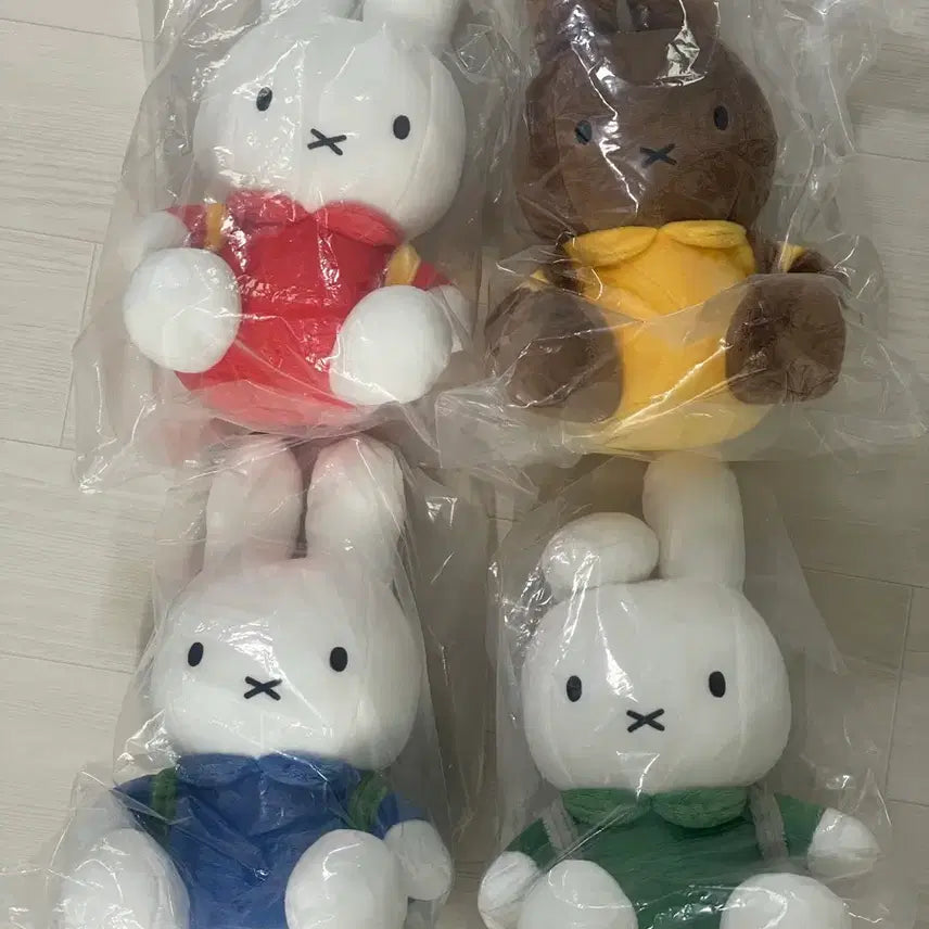 [BUNJANG] Miffy Bag Miffy Melanie Dan Medium Plush Set (4 Types) / (세트) miffy 가방맨미피 가방 맨 미피 멜라니 댄 중형 인형 4종