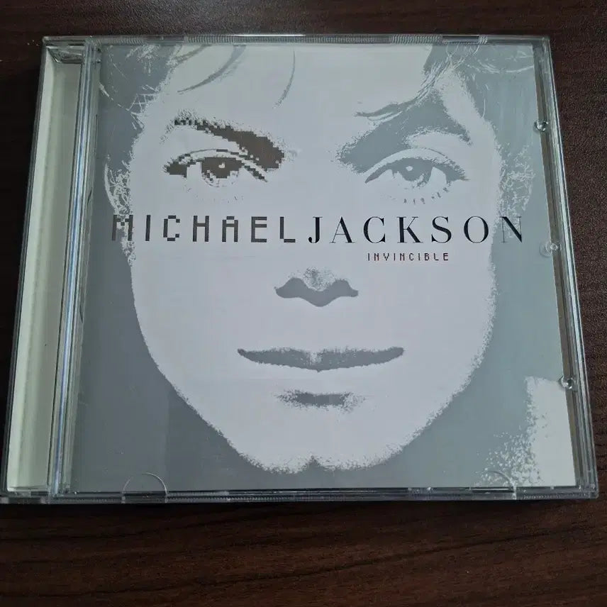 [BUNJANG] Michael Jackson Invincible CD Album / 마이클잭슨 Invincible CD