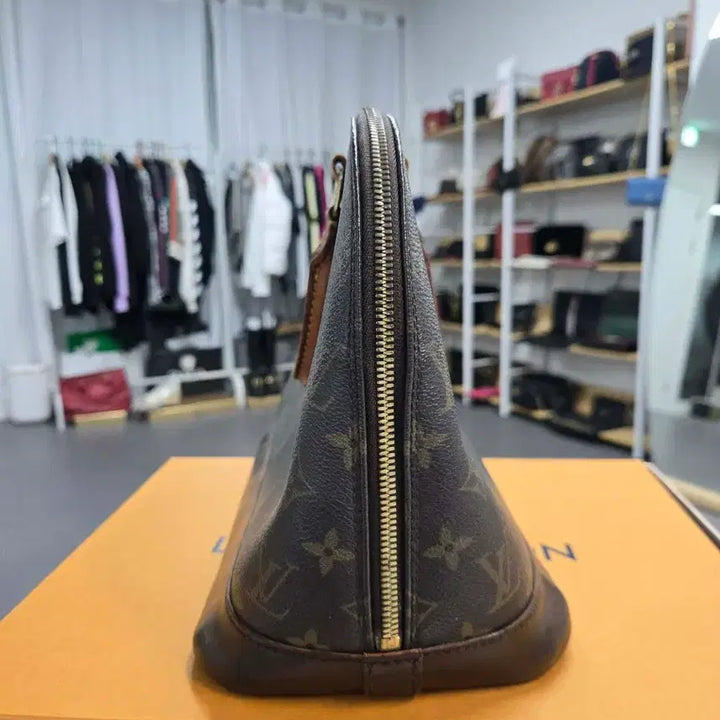 [SOLD OUT] [정품] 루이비통 알마 토트백
