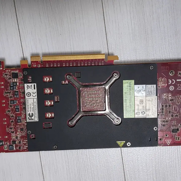 [SOLD OUT] AMD FirePro W7100 그래픽 카드입니다