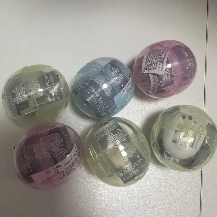 [SOLD OUT] 다마고치 샤카샤카 가챠 키링 (펄핑크+흰색/펄블루+흰색) 미개봉!!