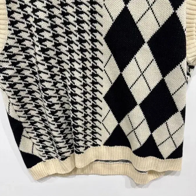 [SOLD OUT] [L] 에스에스와이 아가일 하운드 체크 니트 베스트