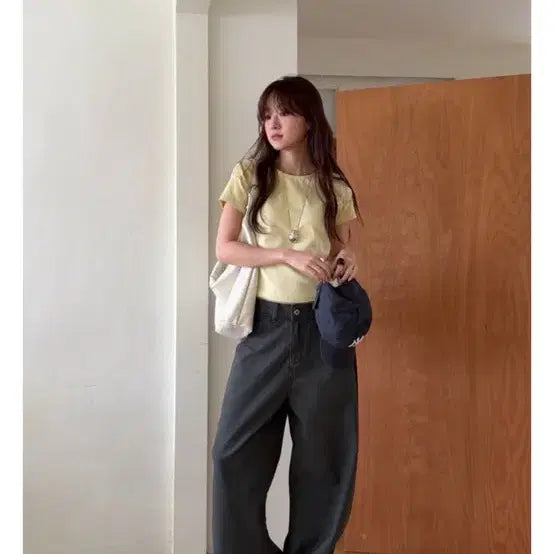 [SOLD OUT] 히어썸웨어 와인드 커브 팬츠
