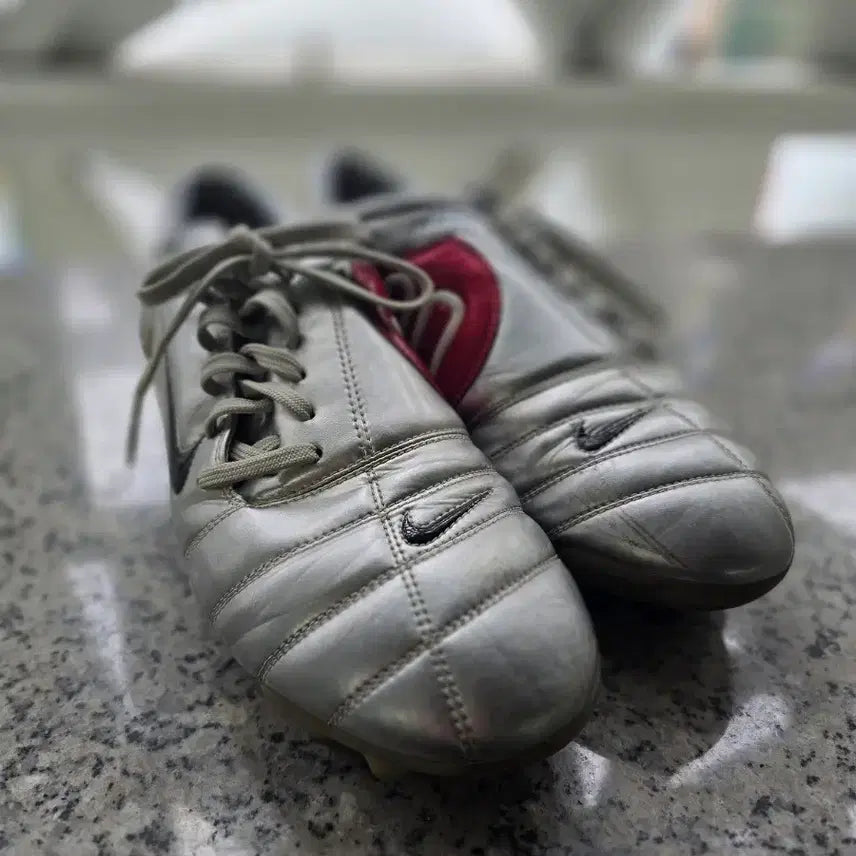 [BUNJANG] Nike Total 90 Football Boots Silver 275mm / 나이키 토탈 90 축구화 실버 275mm