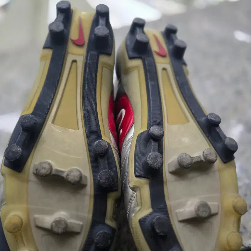 [BUNJANG] Nike Total 90 Football Boots Silver 275mm / 나이키 토탈 90 축구화 실버 275mm