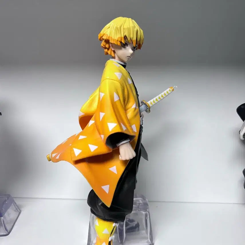 [BUNJANG] Ichiban Kuji Demon Slayer Zenitsu Figure A Prize Box / 제일복권 젠이츠 a상 박스O