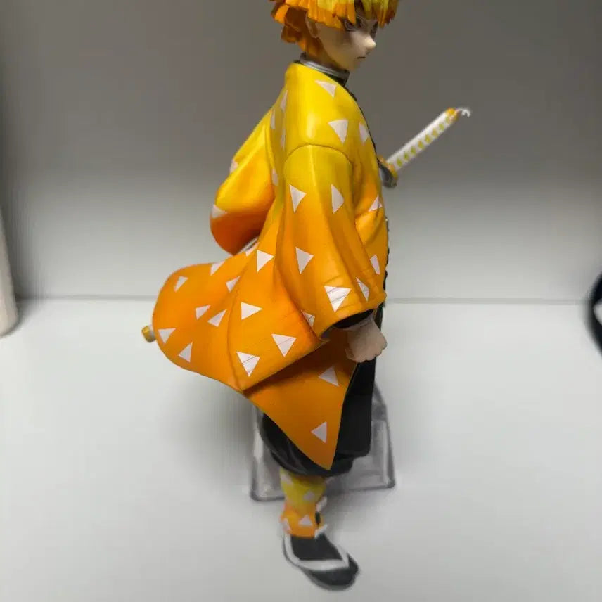 [BUNJANG] Ichiban Kuji Demon Slayer Zenitsu Figure A Prize Box / 제일복권 젠이츠 a상 박스O