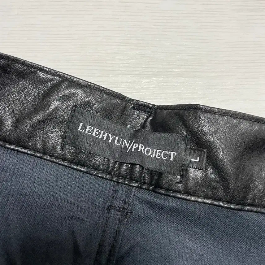 [BUNJANG] Lee Hyun Project Matte Black Leather Biker Pants L / 이현 프로젝트 매트 블랙 레더 바이커 팬츠 L