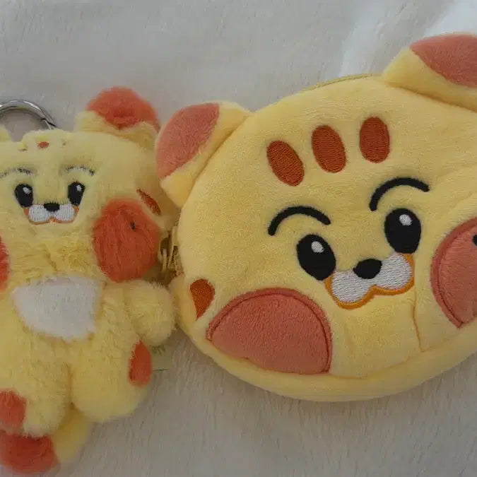 [BUNJANG] Mark (NCT) Cat Plush Keychain Pouch Set / 마크 인형 애옹키링 애옹파우치