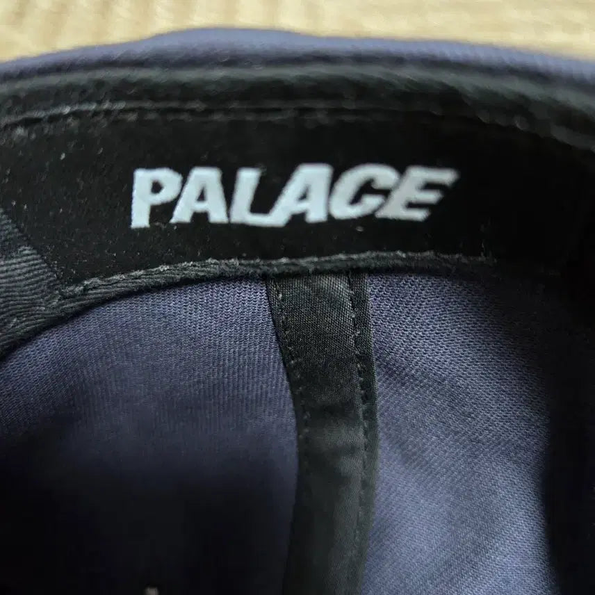 [BUNJANG] Palace 09 P Frame 5-Panel Ball Cap Navy / 팔라스 09 P 프레임 5패널 볼캡 네이비