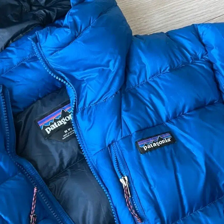 [SOLD OUT] 파타고니아 피츠로오 패딩 블루