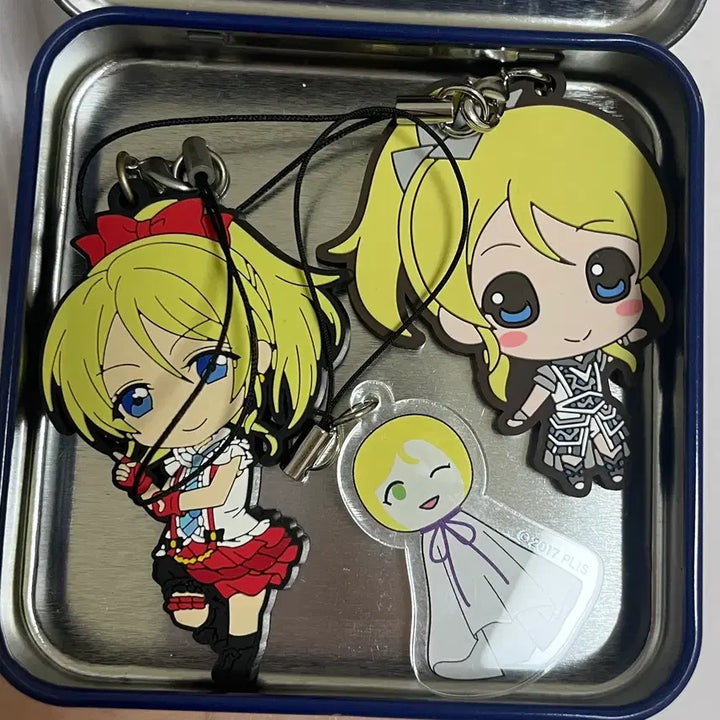 [BUNJANG] Love Live! Muse Ayase Eli Rubber Strap Keychain &amp; Sunshine Aqours Ohara Mari Teru Teru Bozu Acrylic Keychain Bundle / [일괄] 러브라이브 뮤즈 아야세 에리 키링 선샤인 아쿠아 오하라 마리