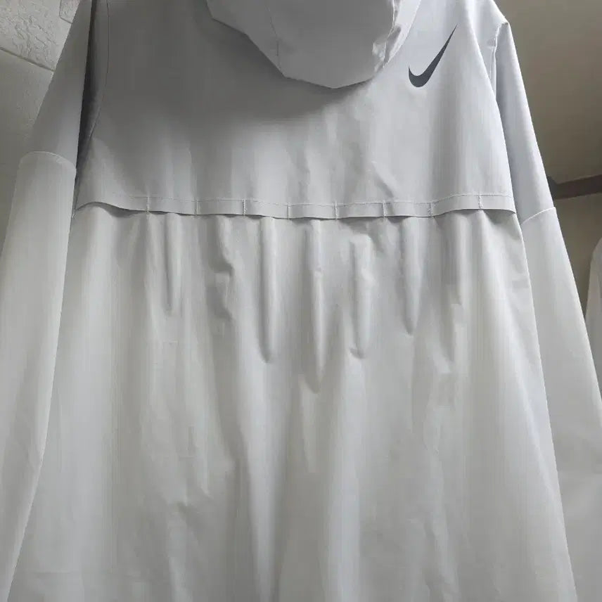 [BUNJANG] Nike Aerogami White L / 나이키 에어로가미 직구상품(아시아 사이즈 L)