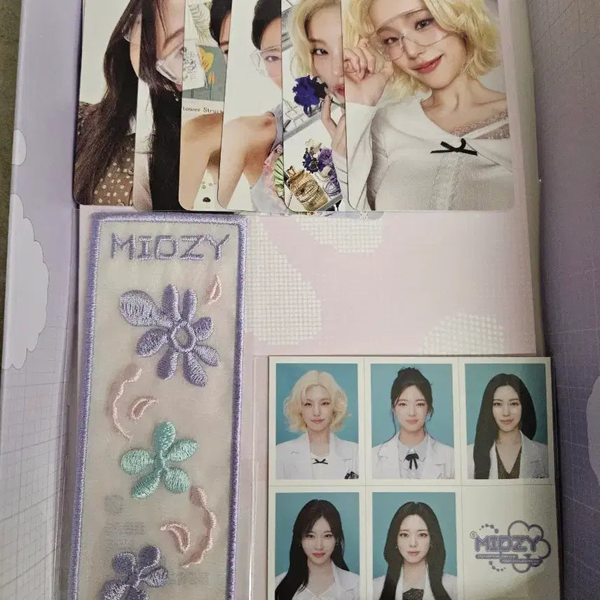 [BUNJANG] ITZY ITZY Official Fanclub Kit Photocard, Bookmark, Photobook, ID Photo / itzy 있지 믿지 5기 키트 판매
