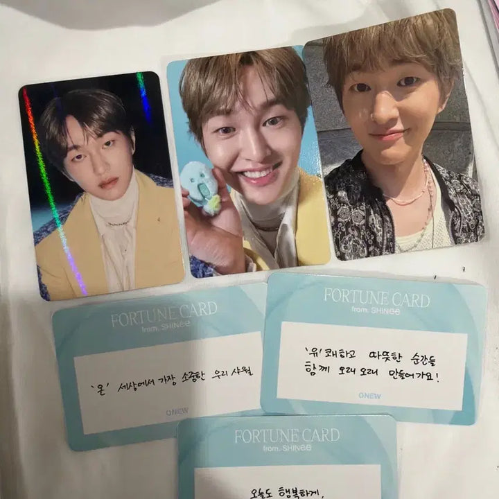 [BUNJANG] SHINee Onew Poet Artist Photocard Bundle Set / 샤이니 온유 포엣아 포카+ 에세이콘 포츈카드 5장일괄