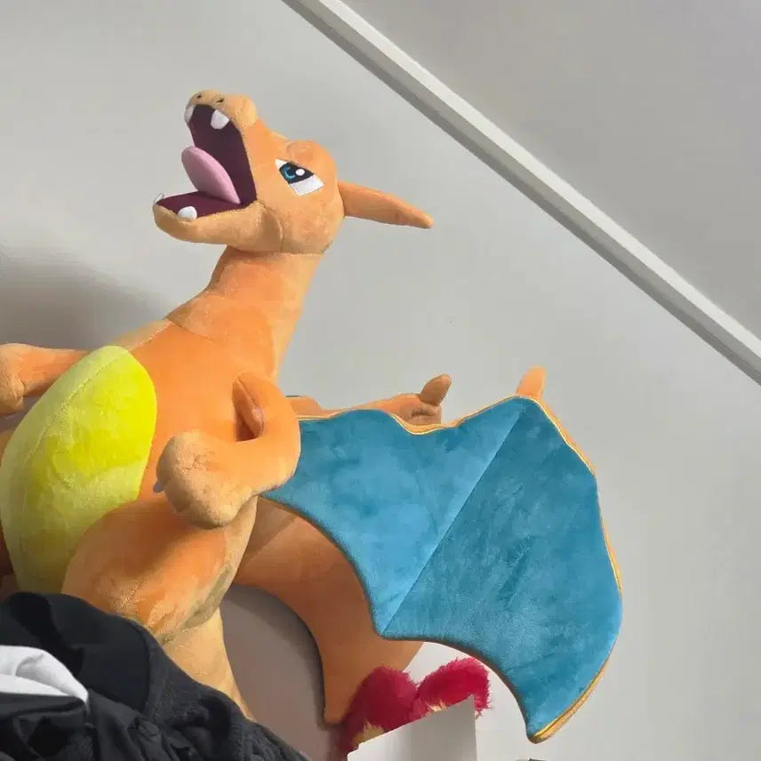 [BUNJANG] Pokemon Charizard Extra Large Limited Edition Plush Toy / 포켓몬스터 리자몽 인형 뽑기 특대 한정 인형