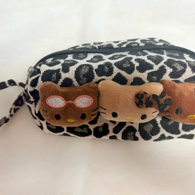 [BUNJANG] Sanrio Hello Kitty Leopard Pattern Pouch Pencil Case / 산리오 헬로키티 레오파드 패턴 호피 갸루 태닝 파우치 펜슬케이스