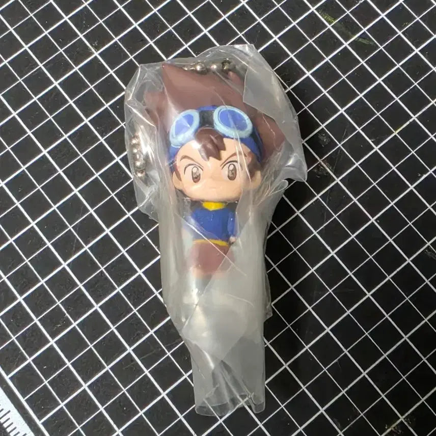 [BUNJANG] Bandai Digimon Adventure Classic Keychain Tai Kamiya Figure Gacha / [새상품] 디지몬 고전 키링 태일 타이치 피규어 스윙 가챠 디지몬어드벤처