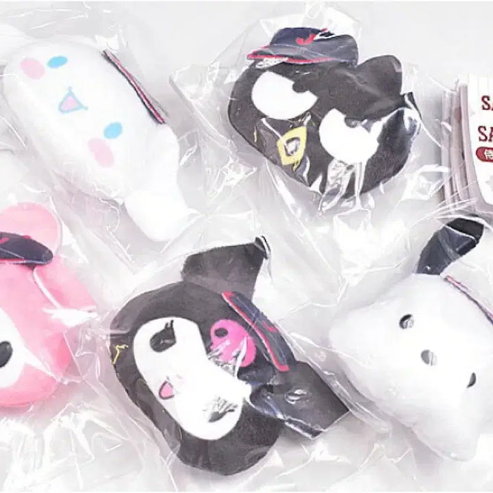 [BUNJANG] Sanrio Characters Plush Doll Badge Gacha New (Kuromi) / 산리오 캐릭터즈 봉제인형 뱃지 가챠 신상(쿠로미)
