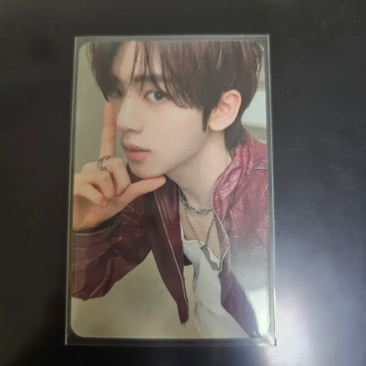 [BUNJANG] AND2BLE Olive Young Lucky Draw Namsan Pose Han Yu Jin Photocard / 앤더블 올리브영 럭드 남산포즈 한유진